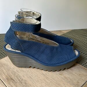 NWOT! LONDON FLY Blue LEATHER Suede Wedge Shoes